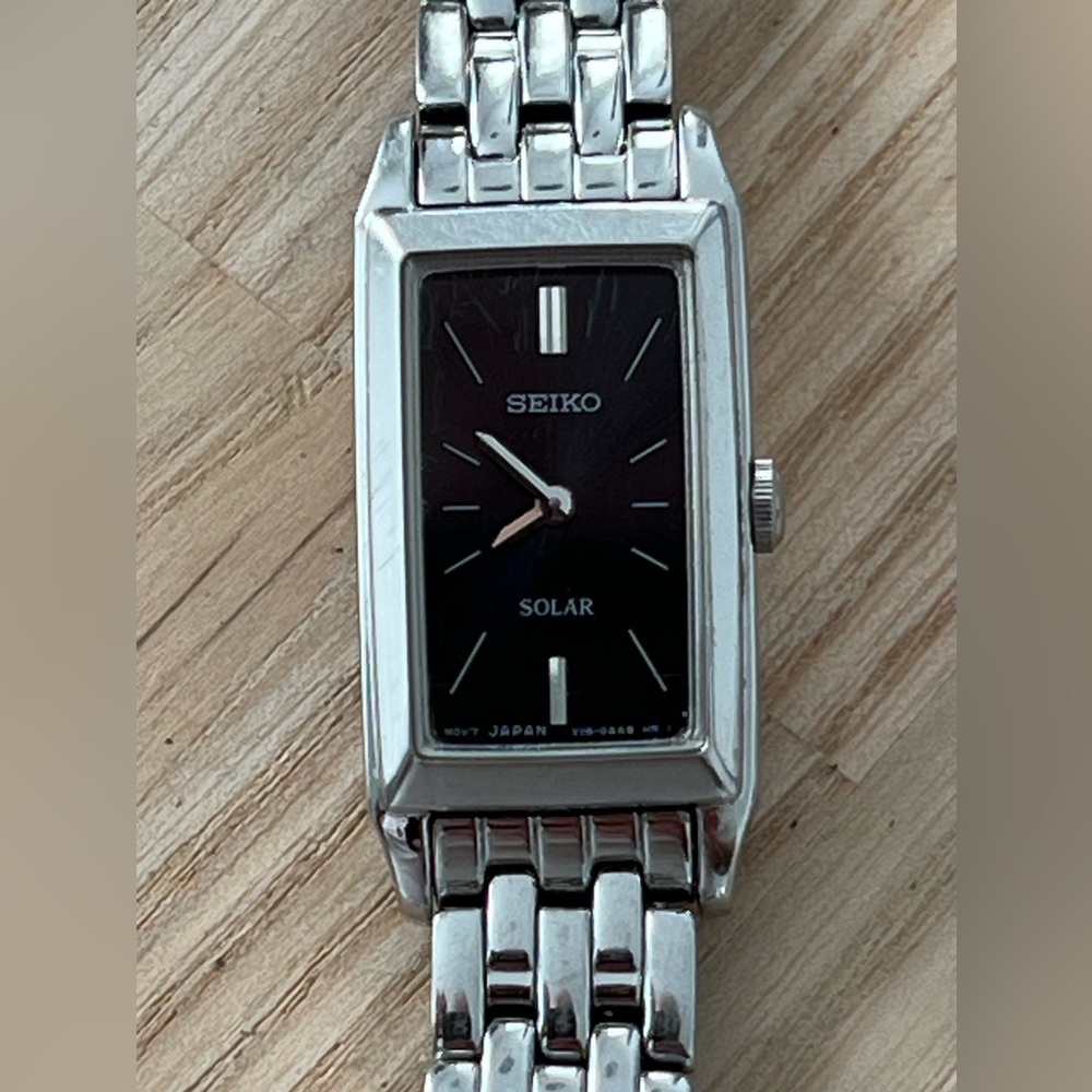 Seiko Solar Luxury Ladies Watch Black Rectangular Dial Stainless Bracelet - Picture 3 of 14